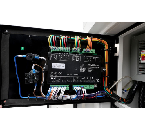 Дизельный генератор Optimat IQ44000 CUBE, 44 кВт