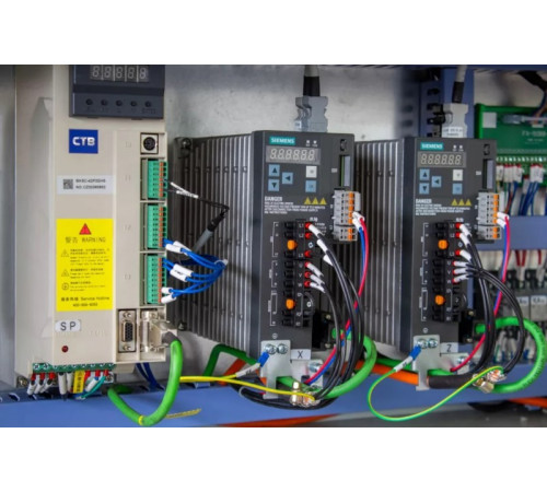 Токарный станок с ЧПУ TechnologieCNC 320 x1000 SIMENS SINUMERIK 808D, 400В