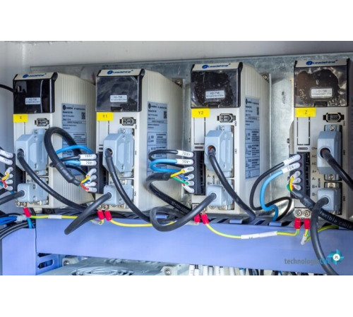 Фрезер з ЧПК TechnologieCNC 1515 INDUSTRY 2.0 ATC 1500x1500мм, 9кВт, 400В + насос Becker KVT 3.140