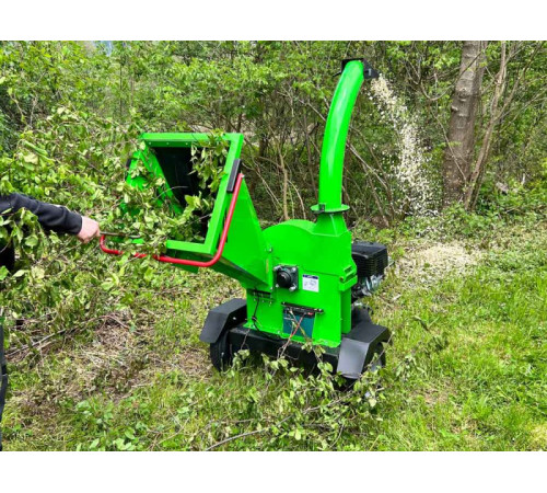 Бензиновий подрібнювач гілок Zipper ZI-HAEK15000 - до 120мм